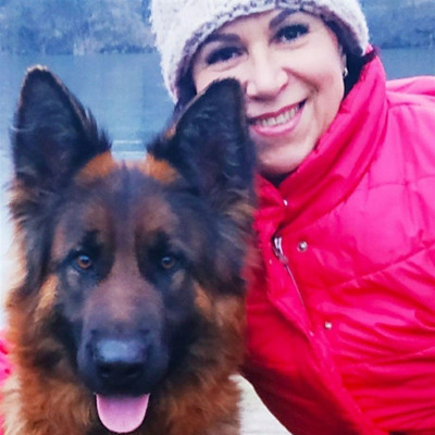 Оля Подобенко і німецька вівчарка Лайма