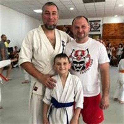 Карате кіокушин - спортивна родина