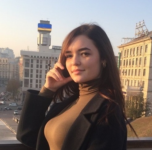 Дорогу донечку, сестричку, онучку Ломачевську Анжелу Дмитрівну 