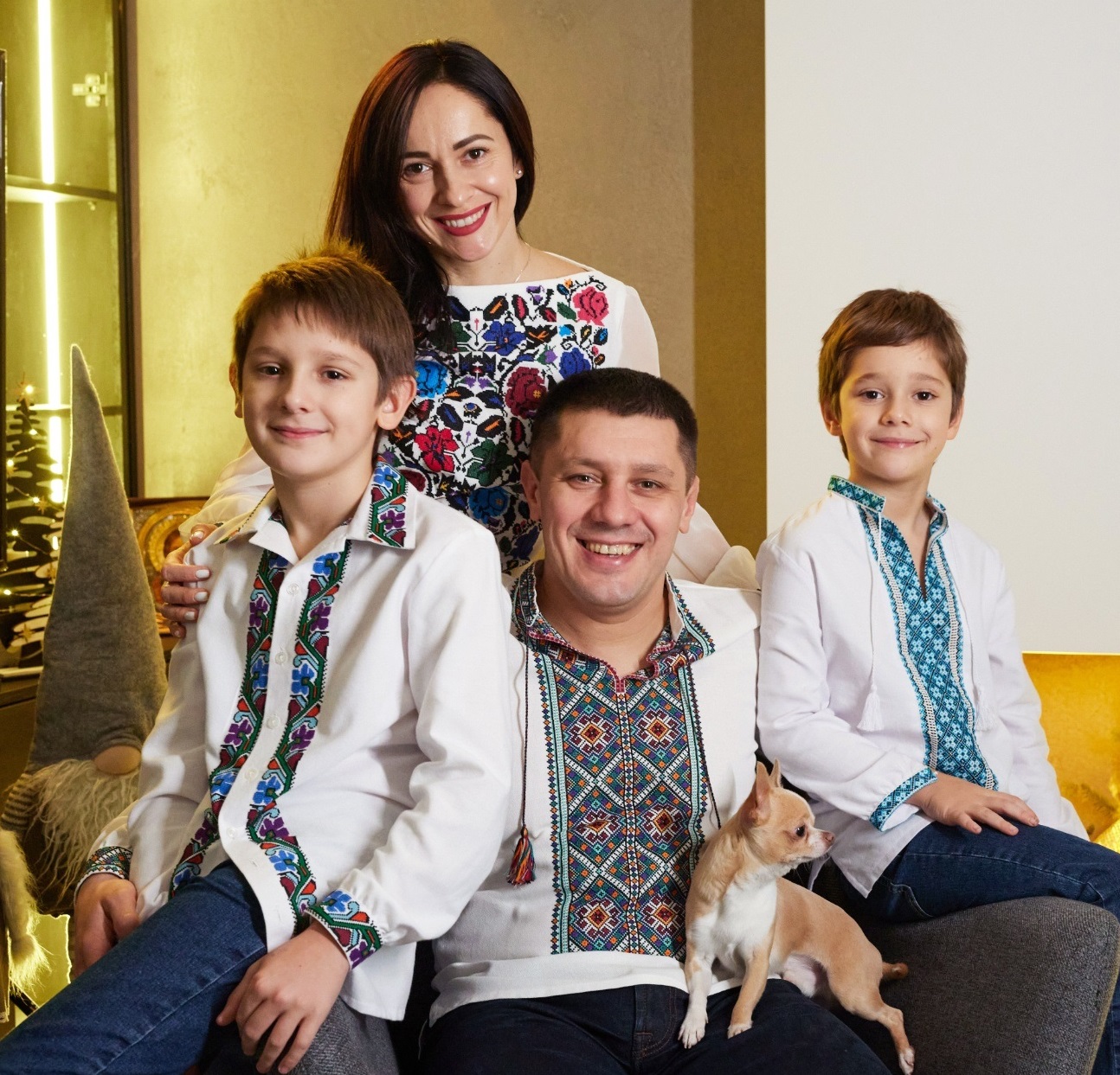 Вітаємо з Великоднем