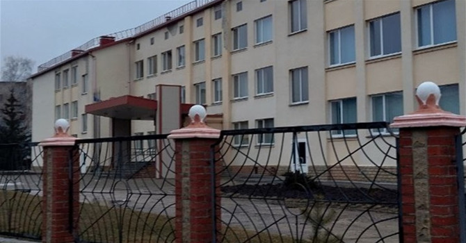 Куди ведуть ці двері?