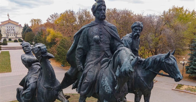 Розпізнайте пам'ятки Жовтих Вод. Тест