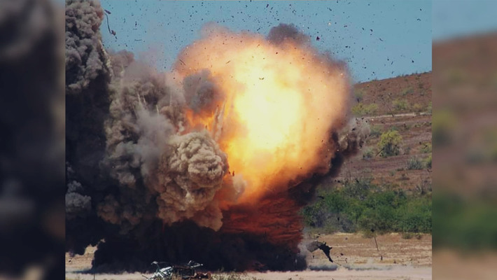 Крути рулетку та обирай зброю, з якої палитимеш ворога!