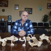 Майстер екоіграшок у місті Переяслав Микола Сідало