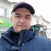  Валентин Скубко - майстер Центру деревообробки