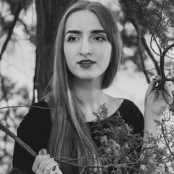 Фотографи та оператори