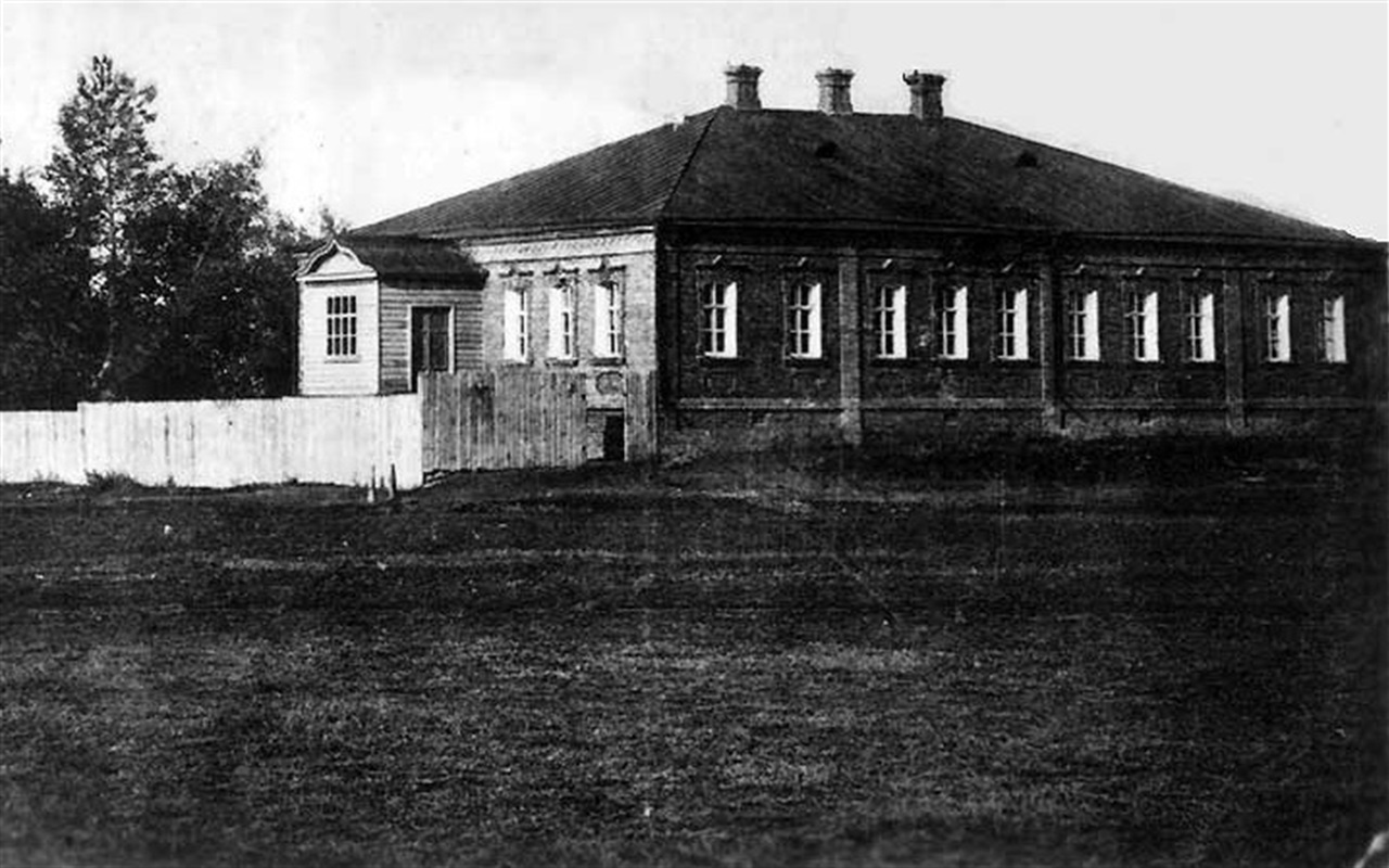 Вгадайте місто за старими фотографіями