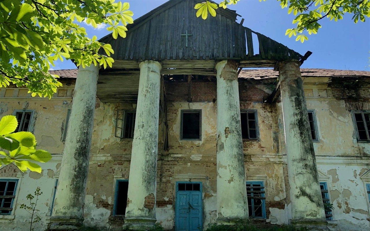 Тест про повноваження нардепа-мажоритарника. Чи може він легалізувати видобуток бурштину у районі і знизити тарифи на електроенергію??