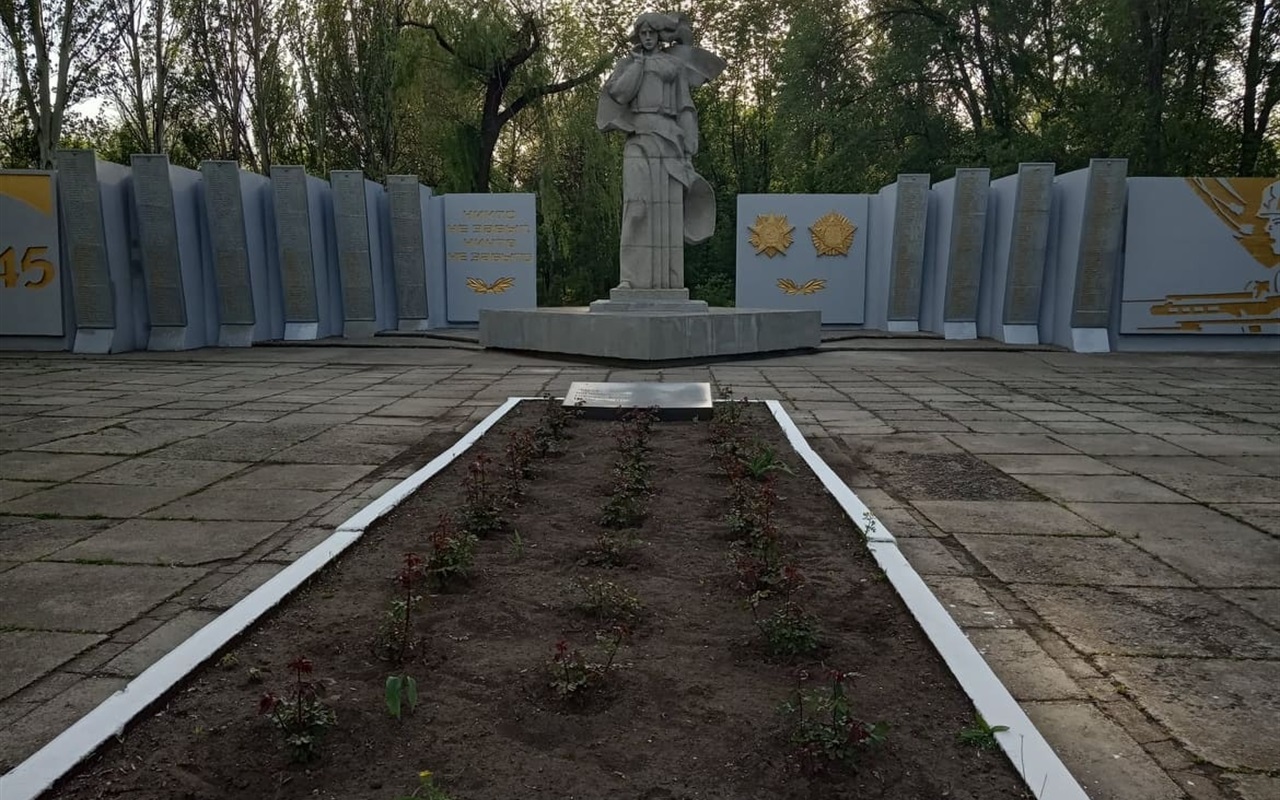 Пройди тест та перевір, чи зможеш ти відрізнити правду від міфів про Мар'їнку та Курахове