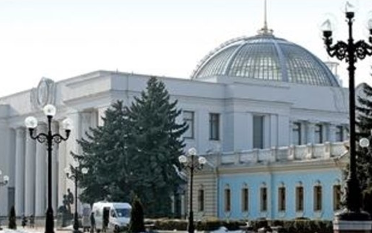 Чим запам'яталися виборцям нардепи, яких обирали в різні роки по 185 округу