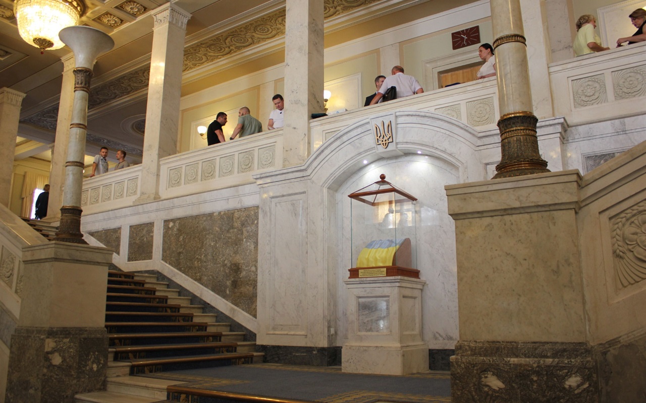 Чим запам'яталися виборцям нардепи, яких обирали в різні роки по 185 округу