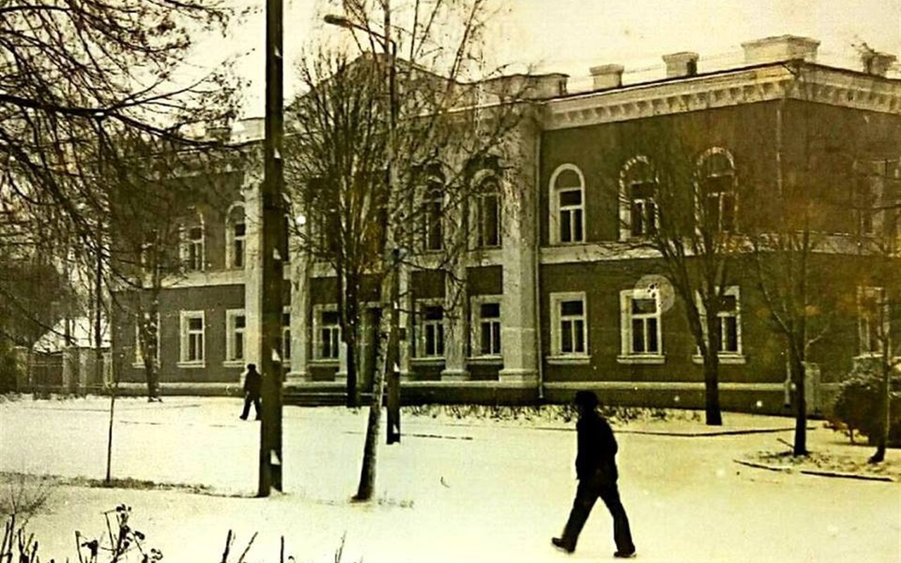 Впізнайте місто за старою фотографією