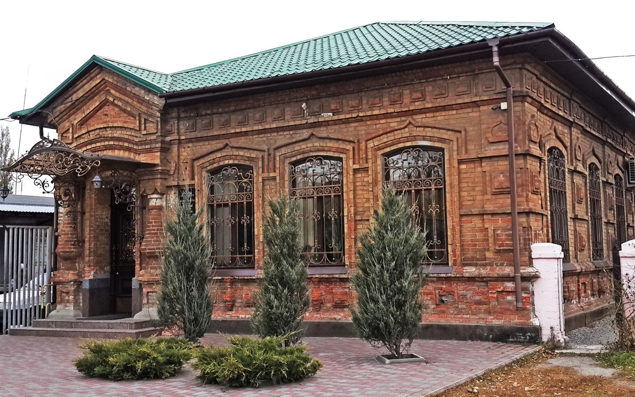 Пройди тест и угадай здания в Бердянске