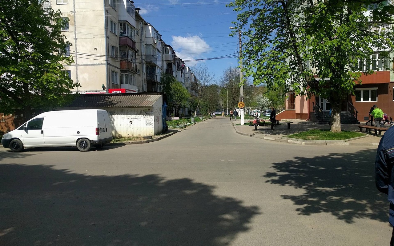 Перевір себе знову. Відгадай вулицю Калуша за фото