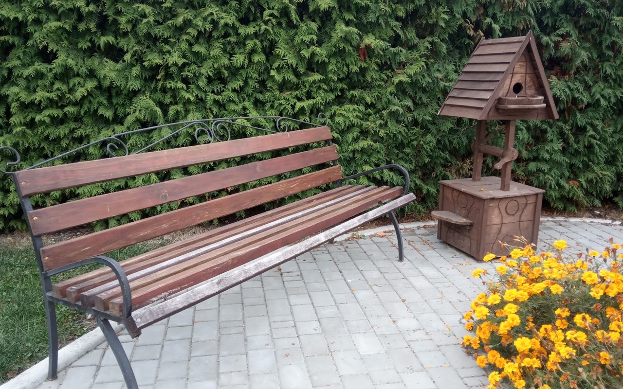 Старокостянтинів в деталях: вгадайте елементи вуличного декору