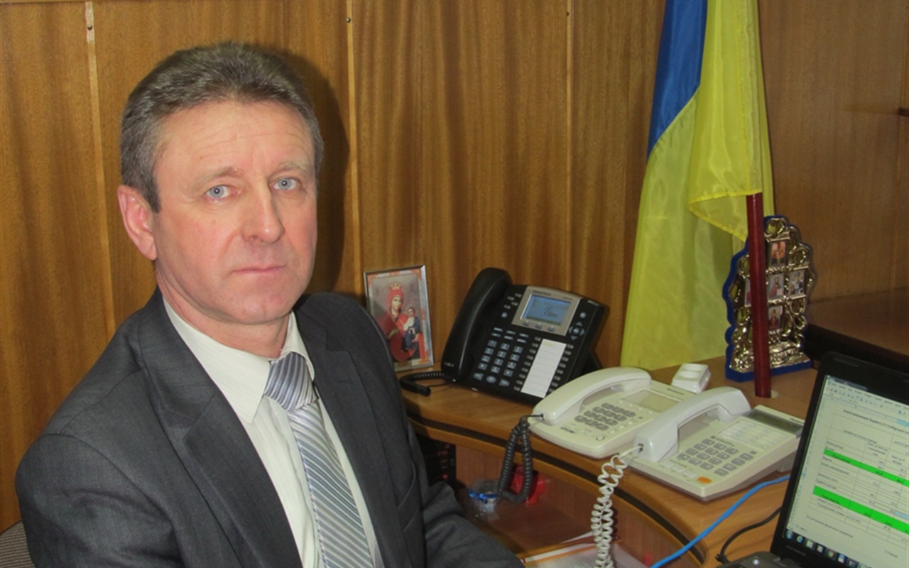 Знай владу в обличчя