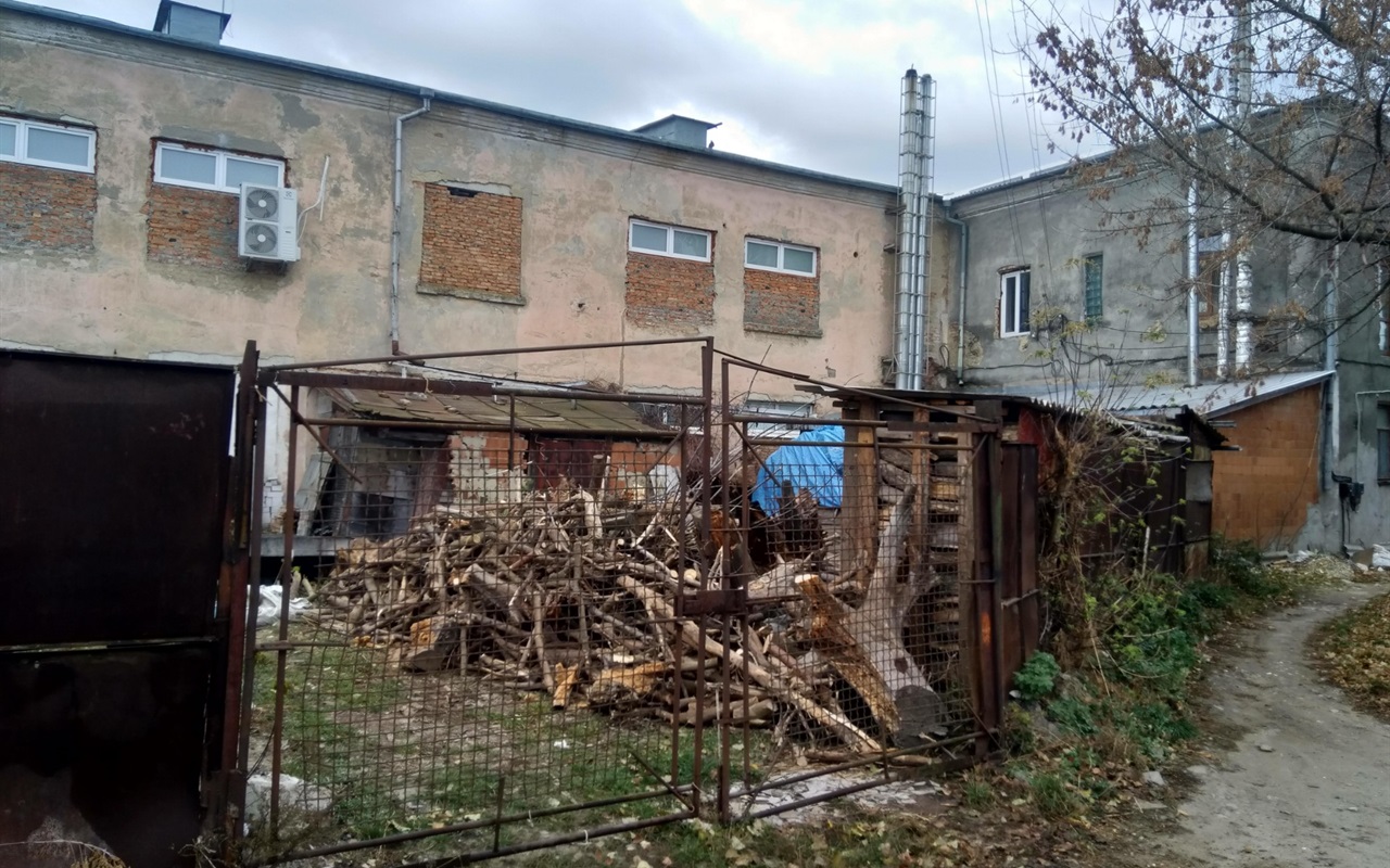 Тест-гра: вгадай будинок «зі спини»