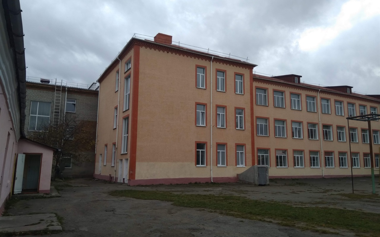 Тест-гра: вгадай будинок «зі спини»