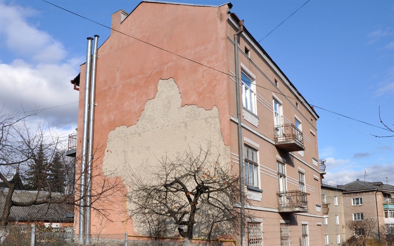 Тест: вгадайте місцеві будинки/будівлі «зі спини»