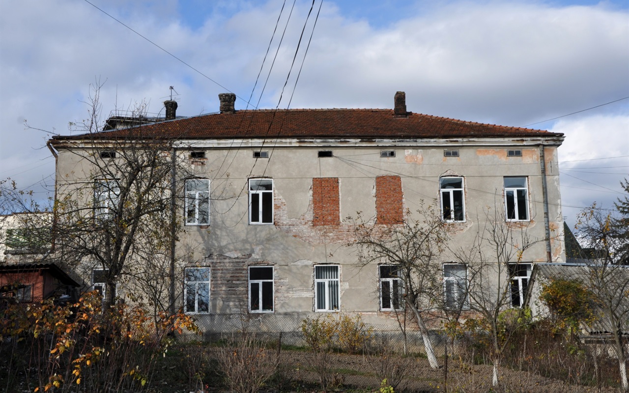 Тест: вгадайте місцеві будинки/будівлі «зі спини»