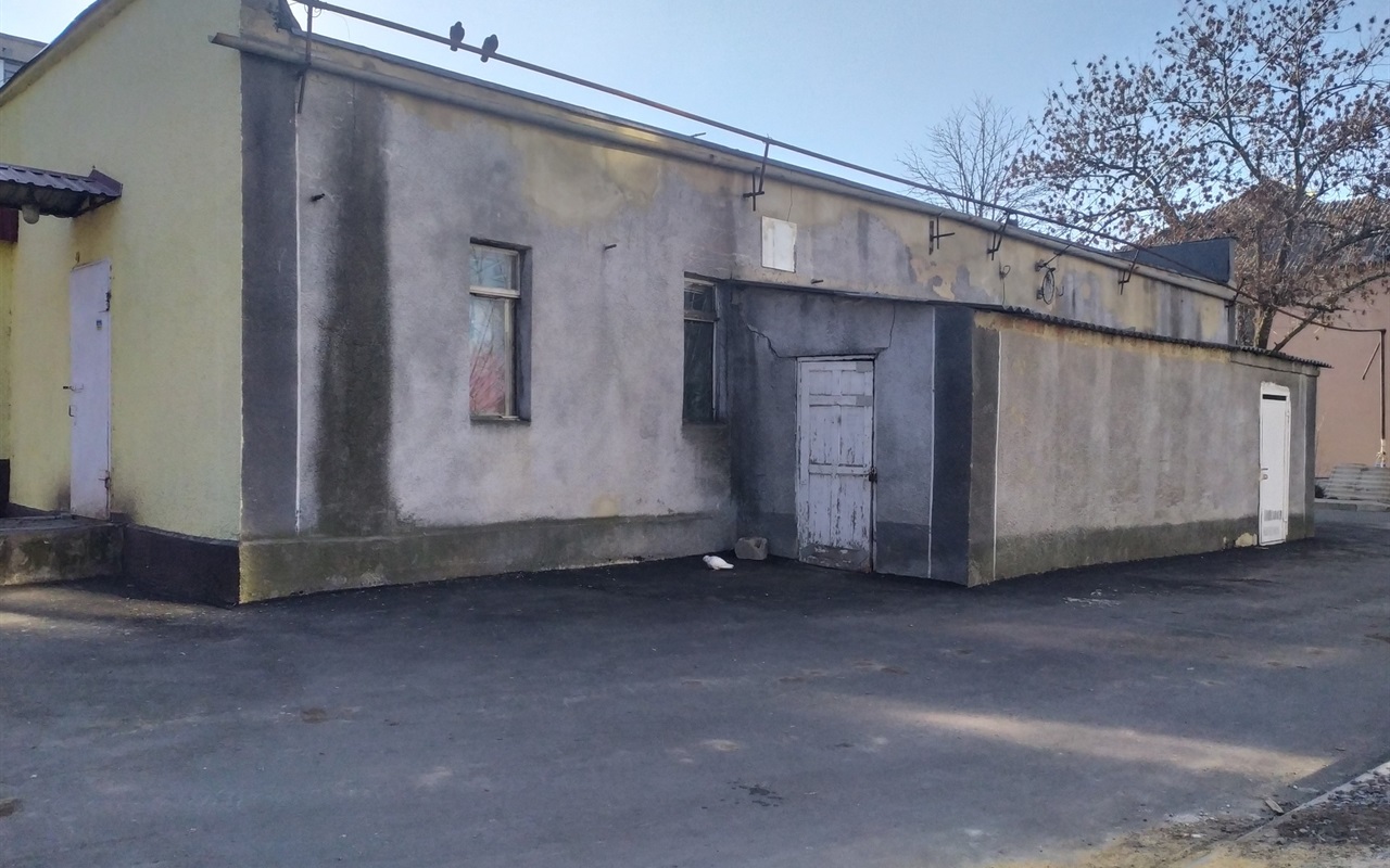 Пройди тест і дізнайся, чи впізнаєш відомі будівлі міста Курахове «зі спини»
