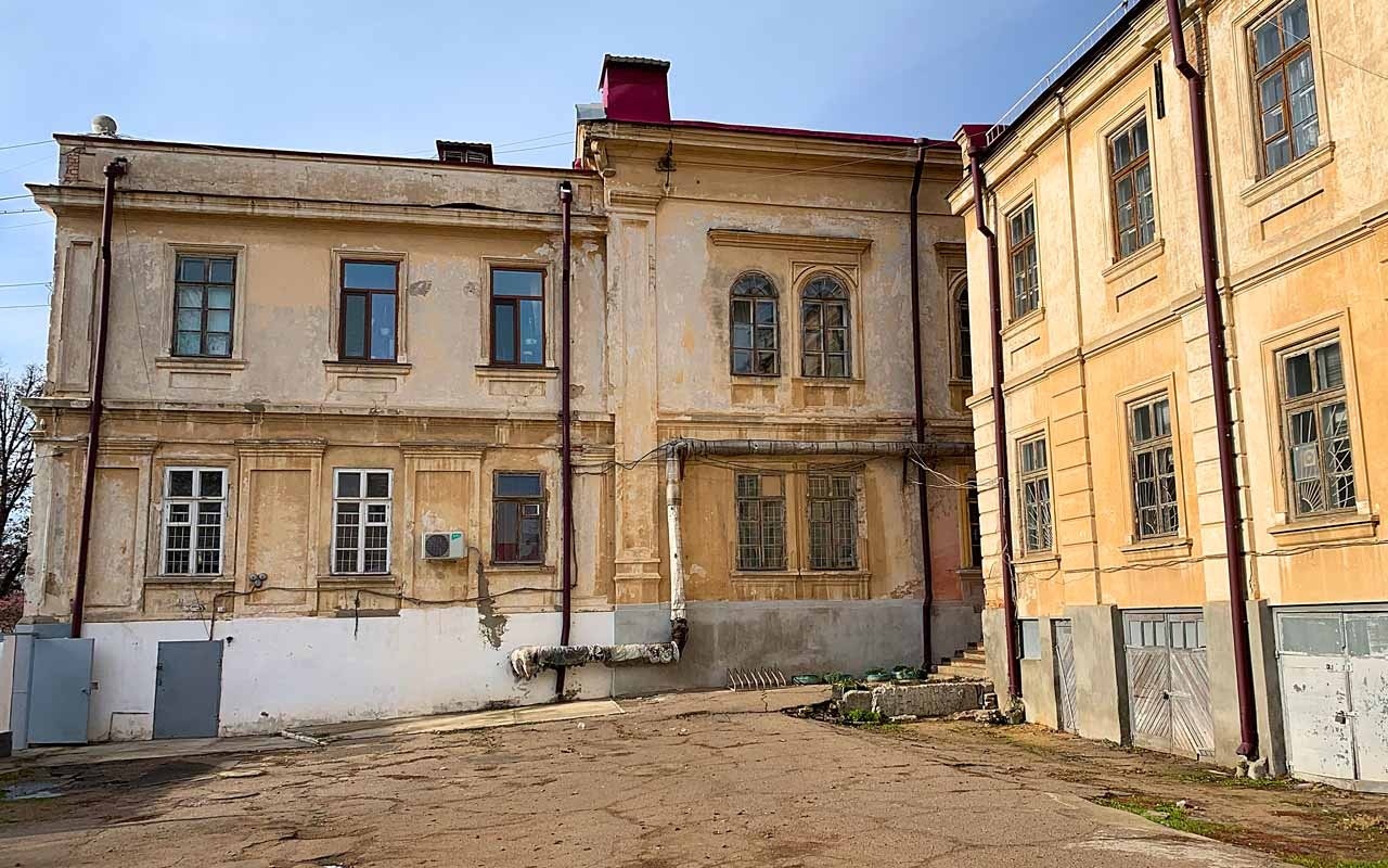 Угадай городские здания со спины