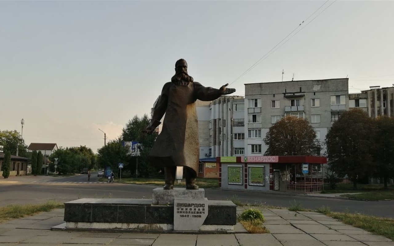 Тест-гра: Як добре ви знаєте Фастів