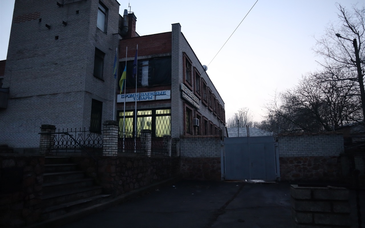 Вгадай волноваські будівлі з іншої сторони