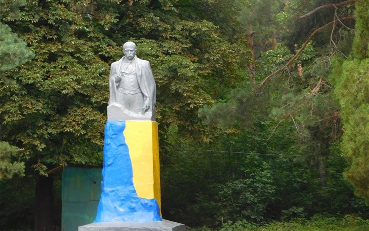 Школа у Новоукраїнці та будинок культури у Дачному: пройдіть тест та дізнайтесь наскільки добре ви знаєте Мар’їнський район