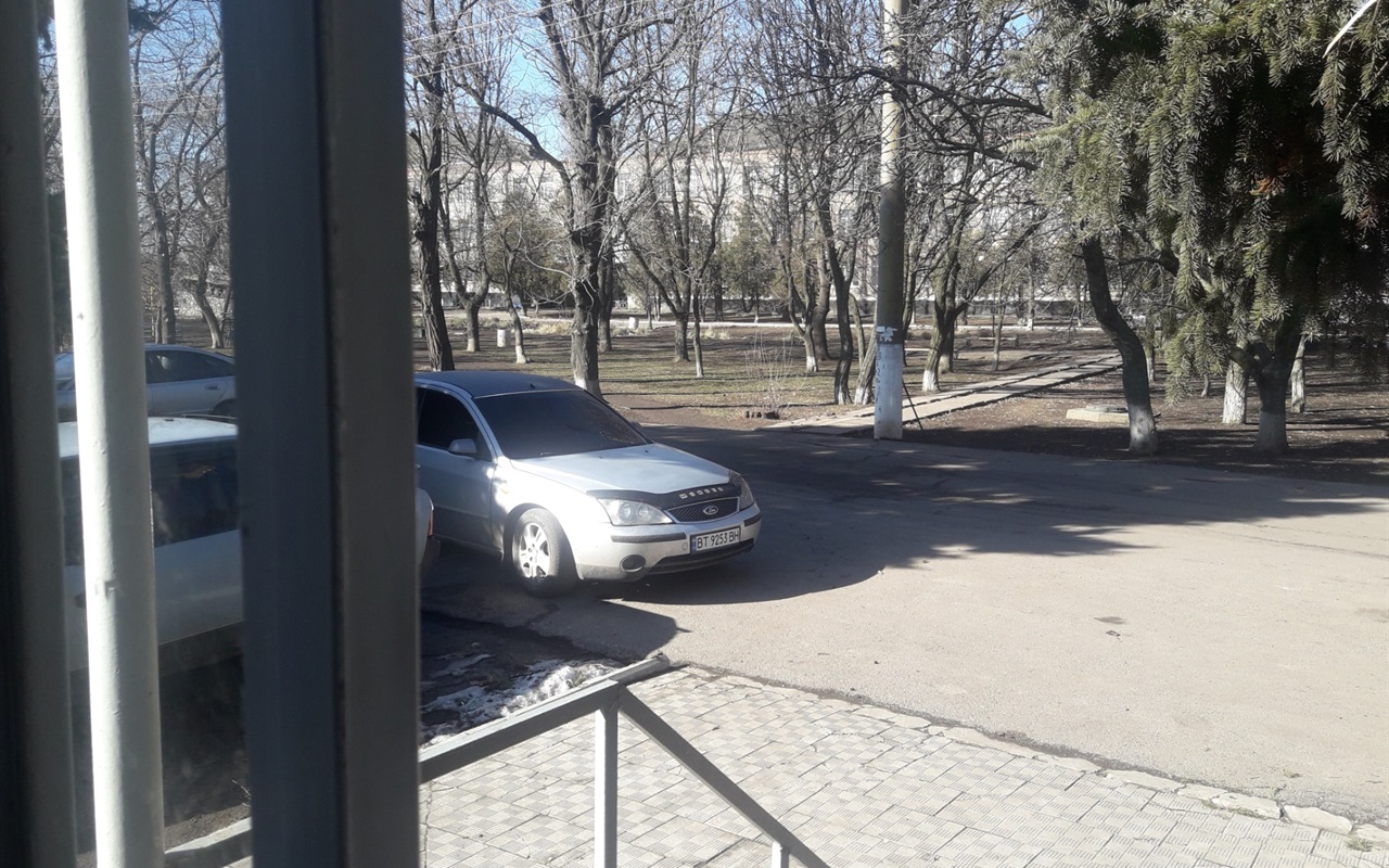 Впізнай з вікна якого приміщення в Нижніх Сірогозах зробили фото 