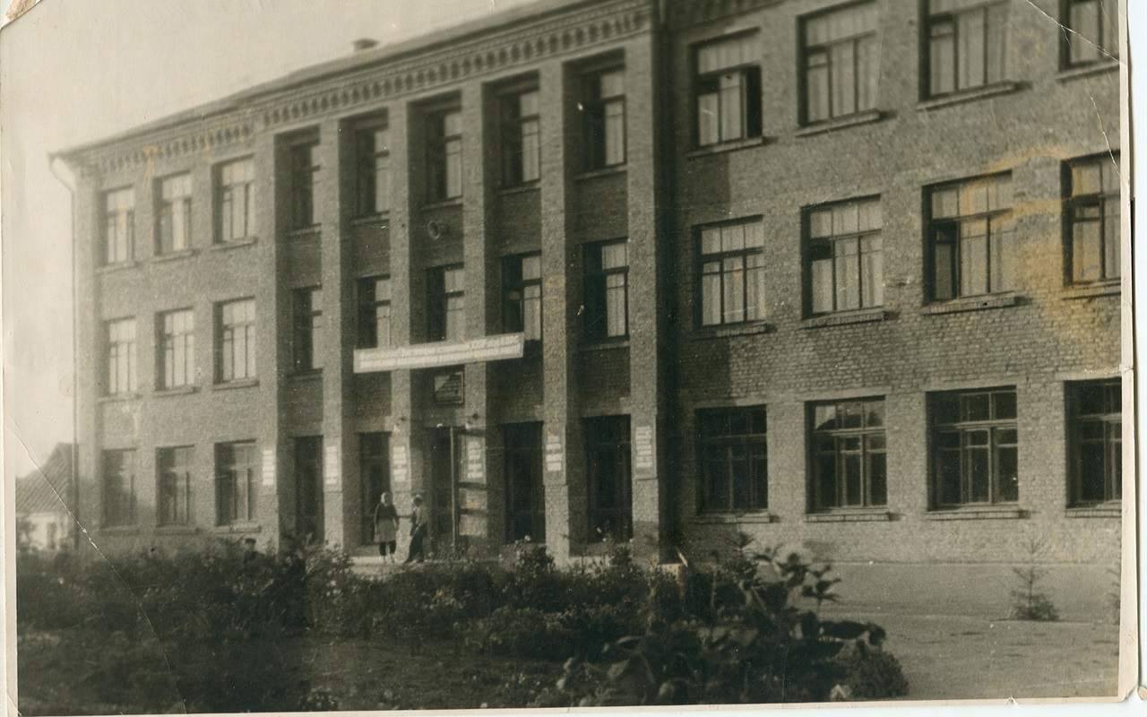 Впізнай Старокостянтинів за старими фото