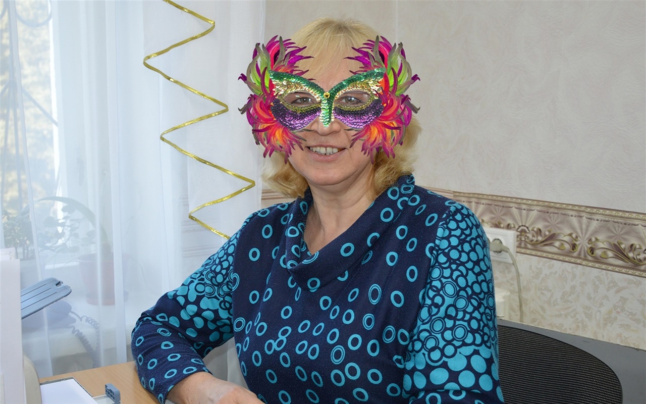 Відгадайте відомих сватівчан у масках
