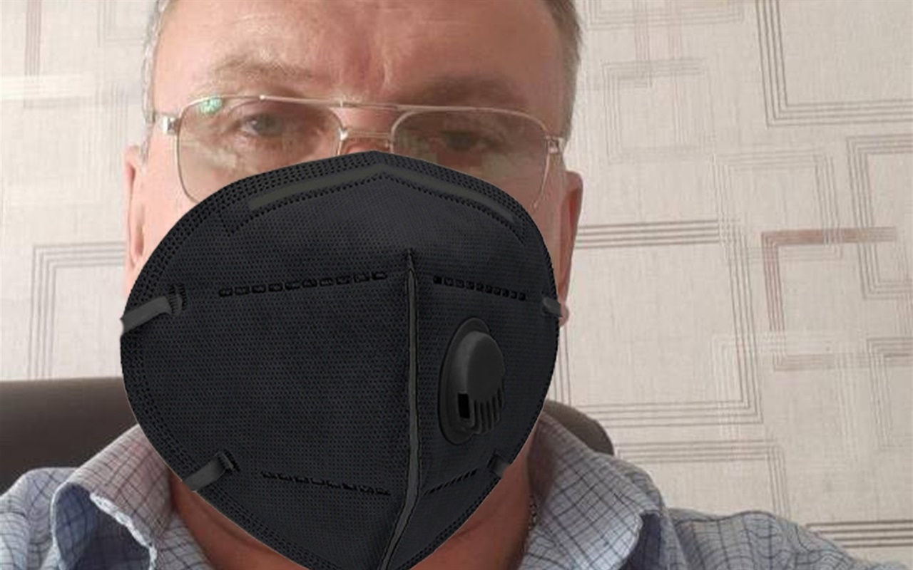 Відгадайте відомих сватівчан у масках