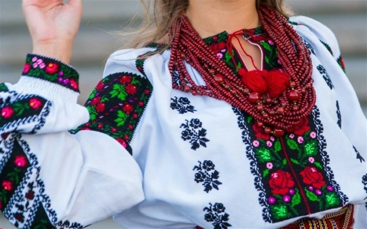 Чи добре ти знаєшся на українських вишиванках?