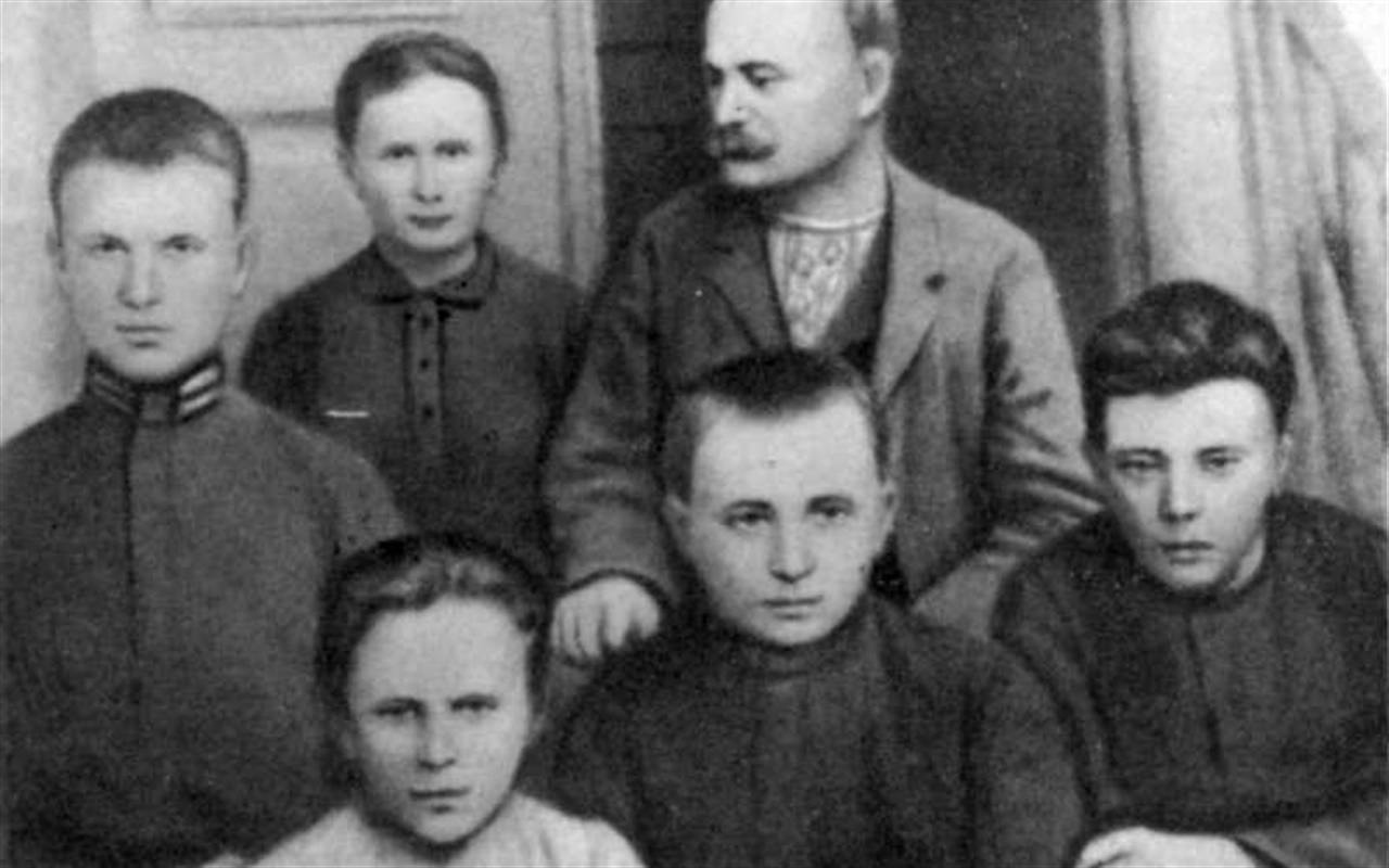 Чи добре ви знайомі із життям та творчістю Каменяра?