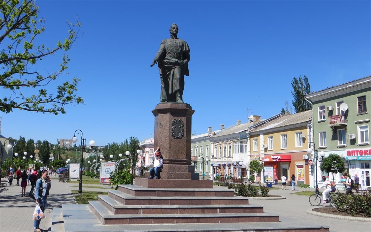 Знаете ли вы названия бердянских памятников?