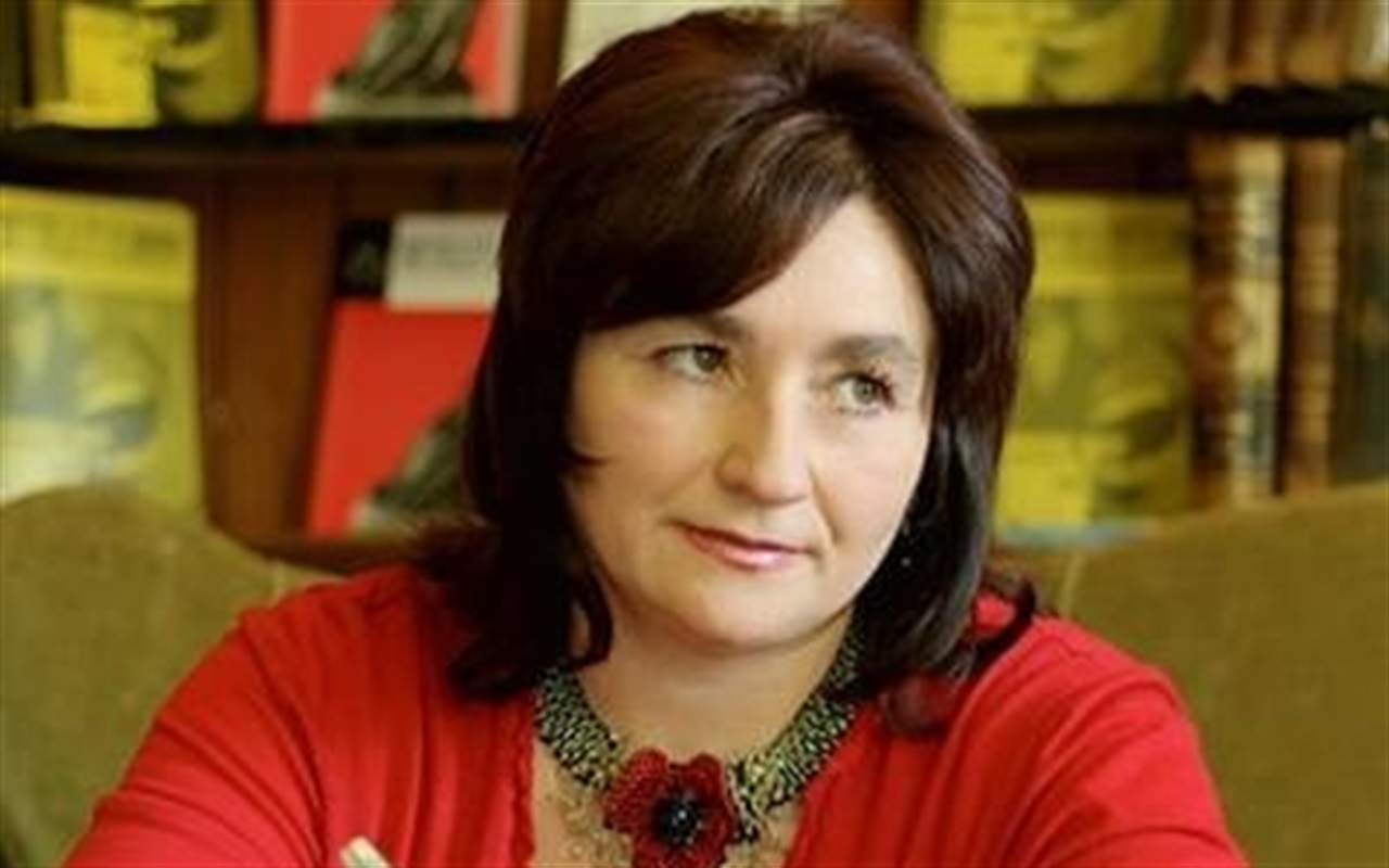 Впізнайте по фото відомих українок
