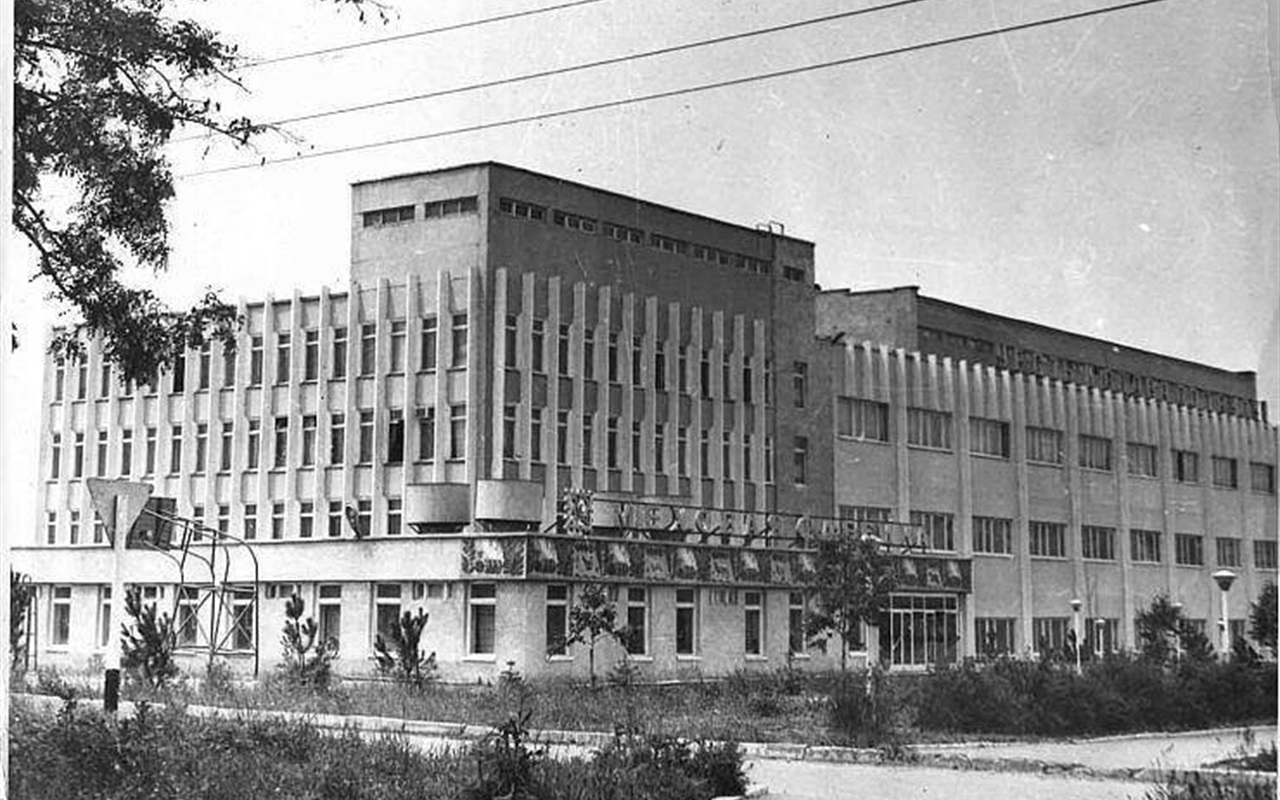 Гра з 12 запитань: Чи зможете впізнати Жмеринку за старими фото?
