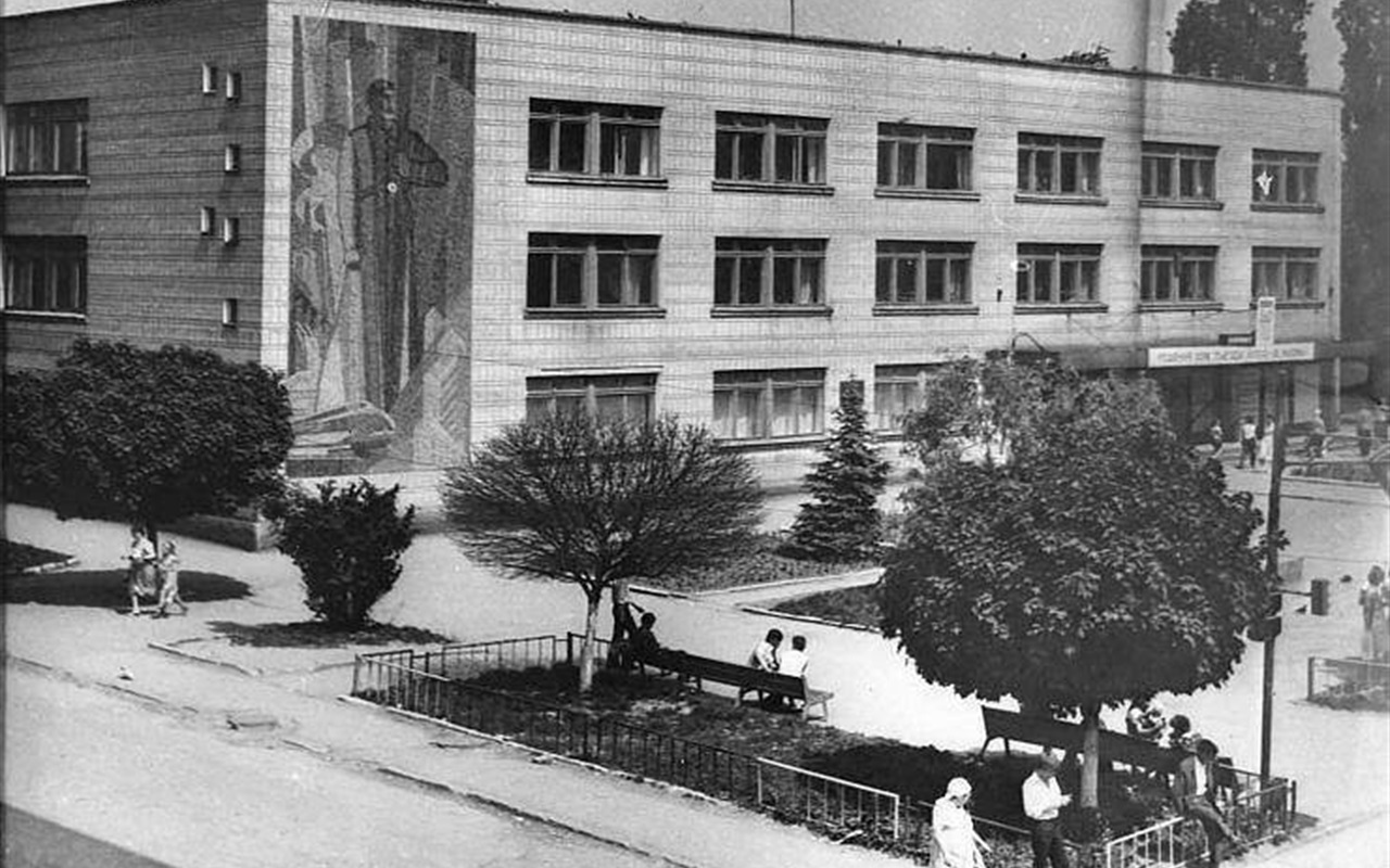 Гра з 12 запитань: Чи зможете впізнати Жмеринку за старими фото?