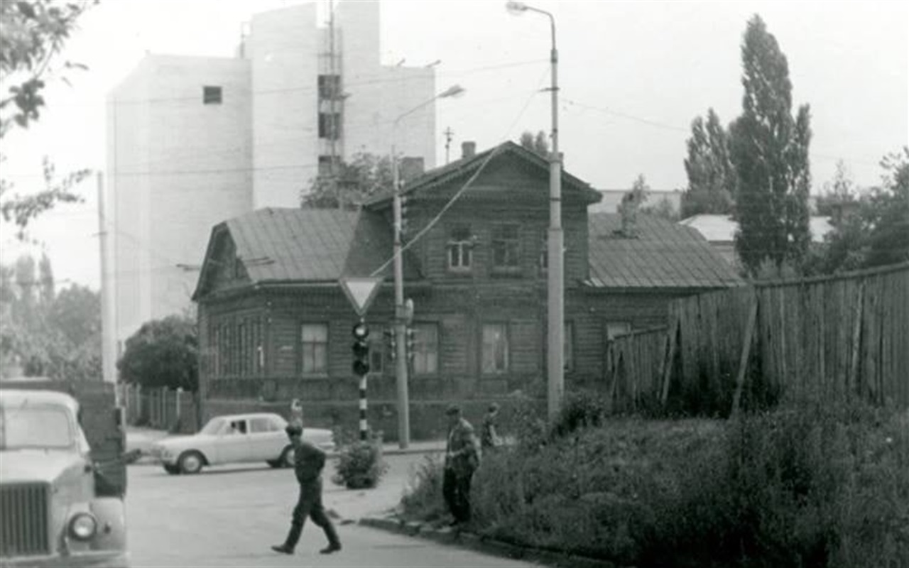 Чи впізнаєте ви місця у Чернігові по старим світлинам