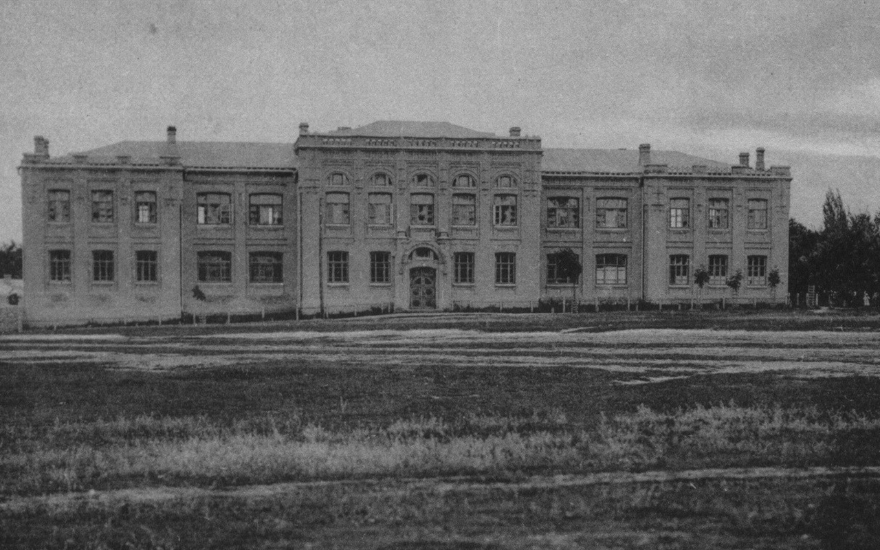 Чи впізнаєте ви місця у Чернігові по старим світлинам