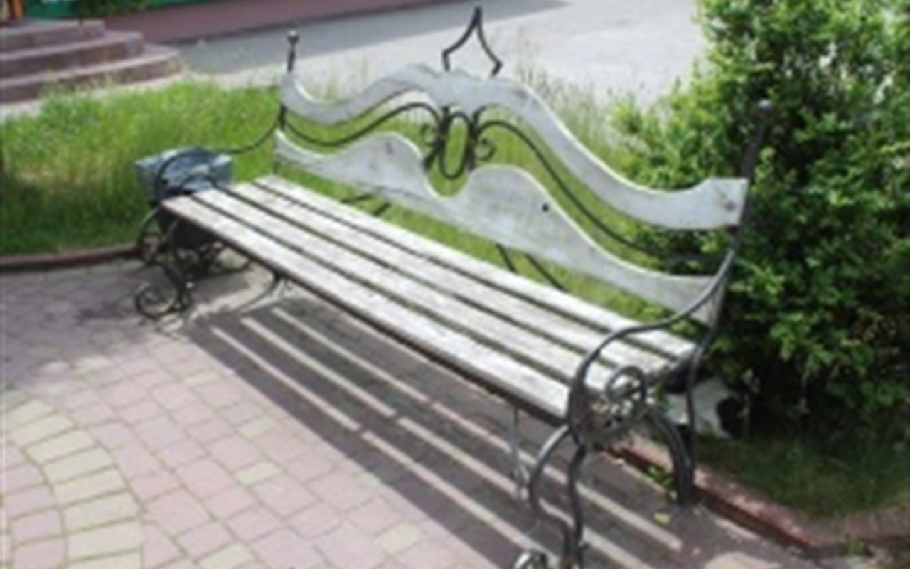 У тесті – десять городоцьких лавочок.