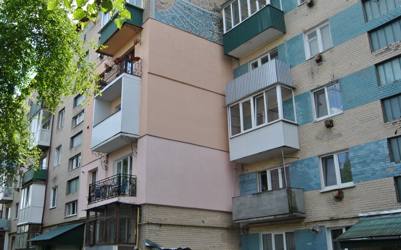 Де знаходяться будівлі?