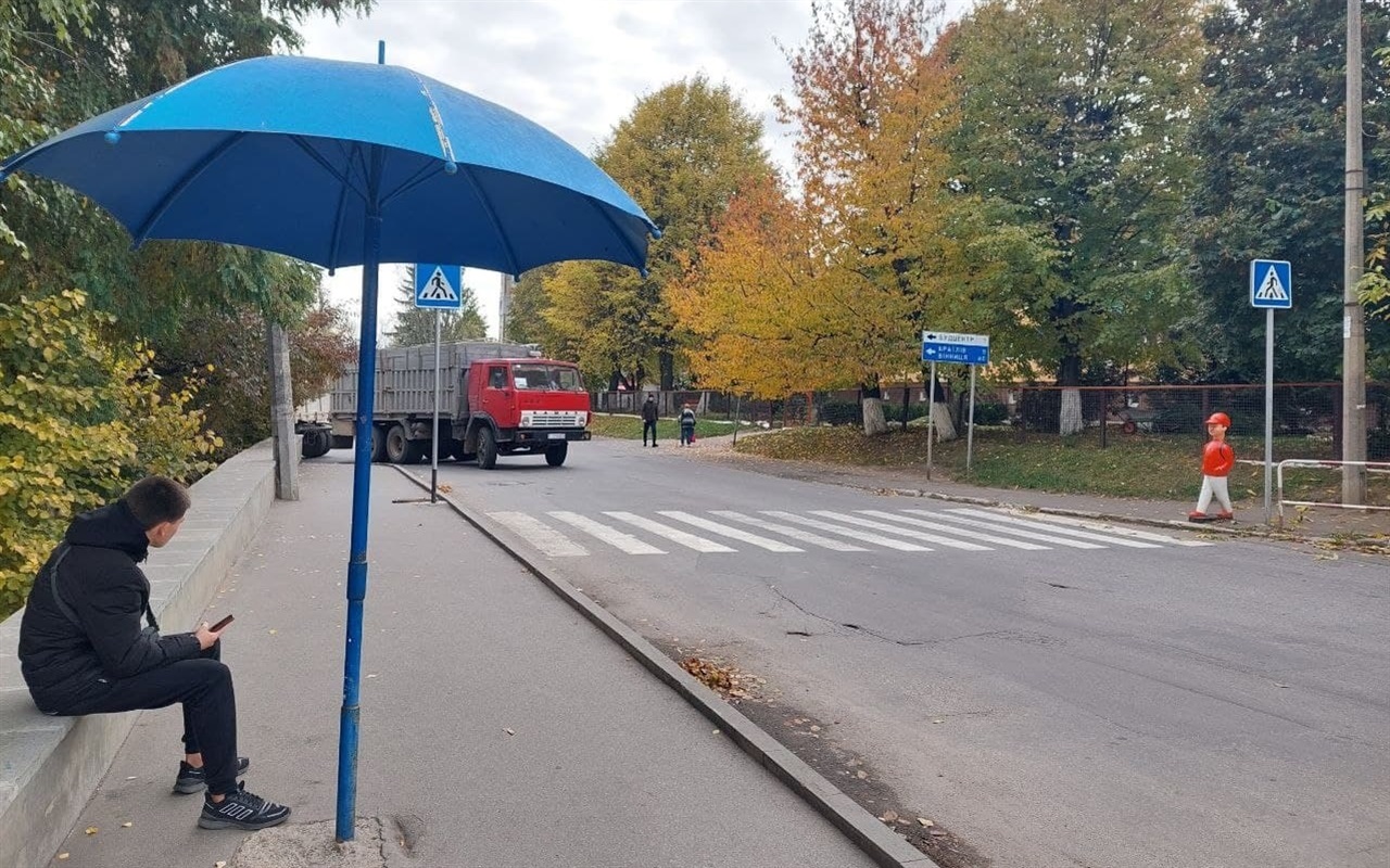 Впізнай назву вулиці у Жмеринці за осіннім фото: 15 фото з різних мікрорайонів