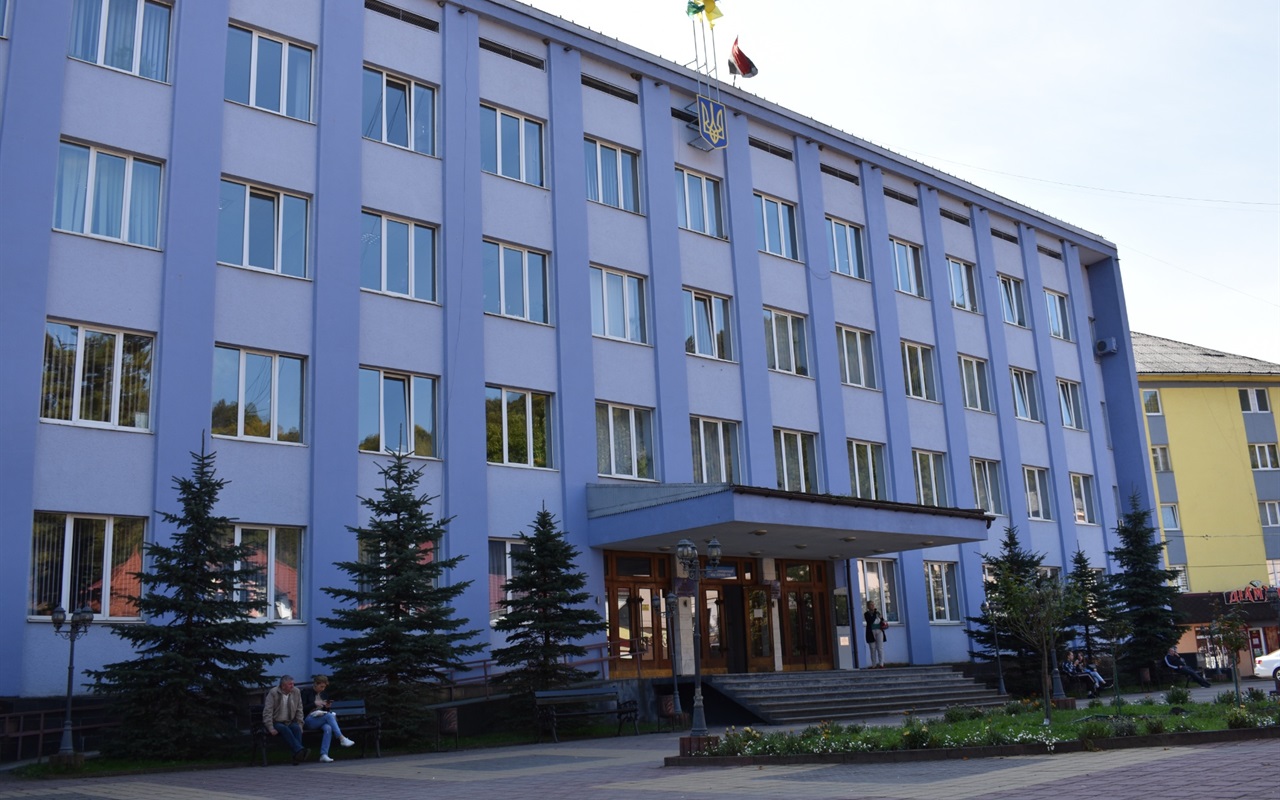 Славні імена Рахівщини: як добре ти знаєш своїх відомих краян?!