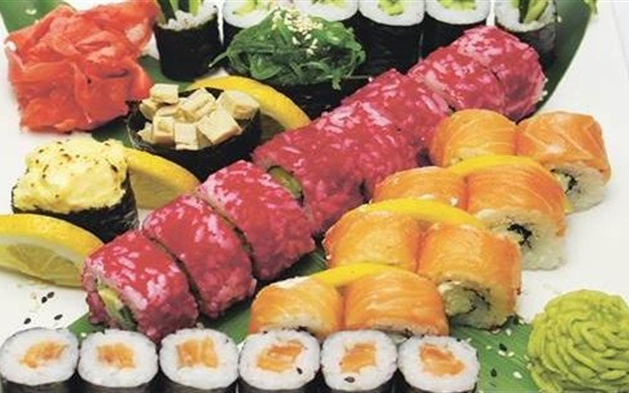 Определи, какой суши-сет изображен на фото?