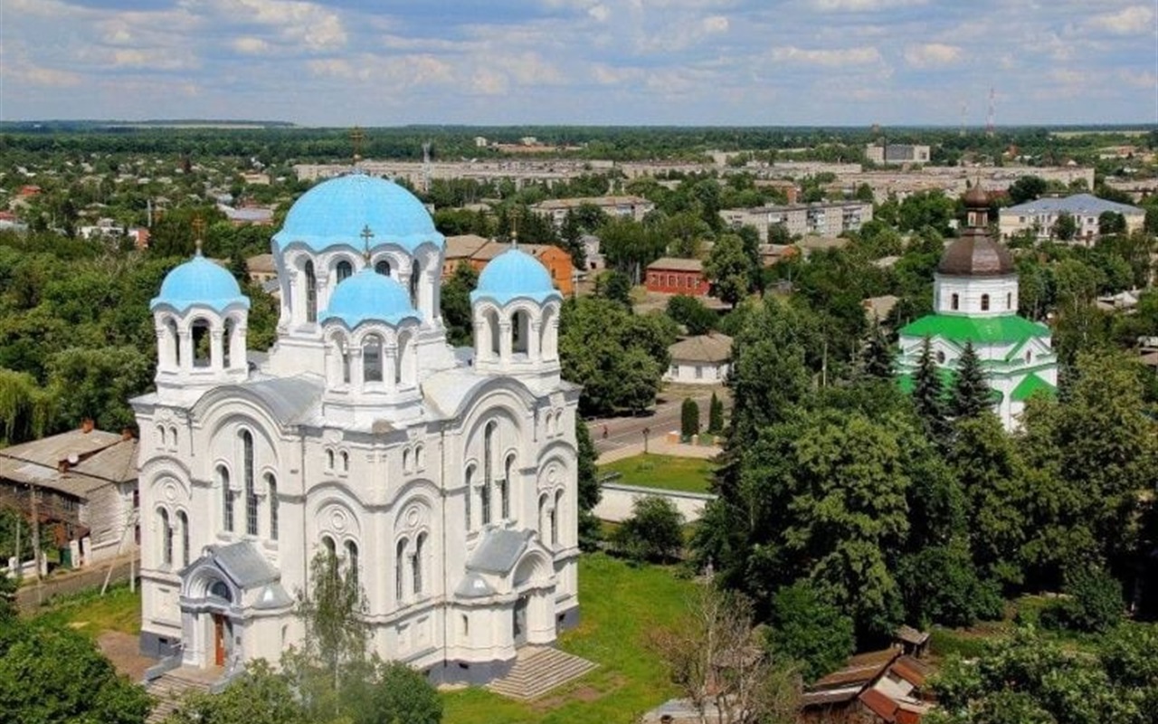 Як добре ви знаєте відомі (і не дуже) пам'ятки України?