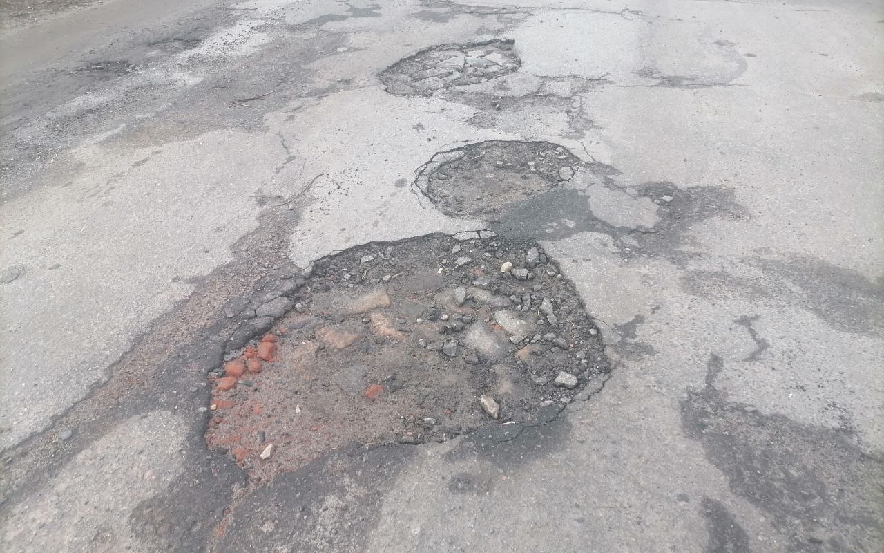 Вгадай на якій вулиці міста знаходиться яма на дорозі