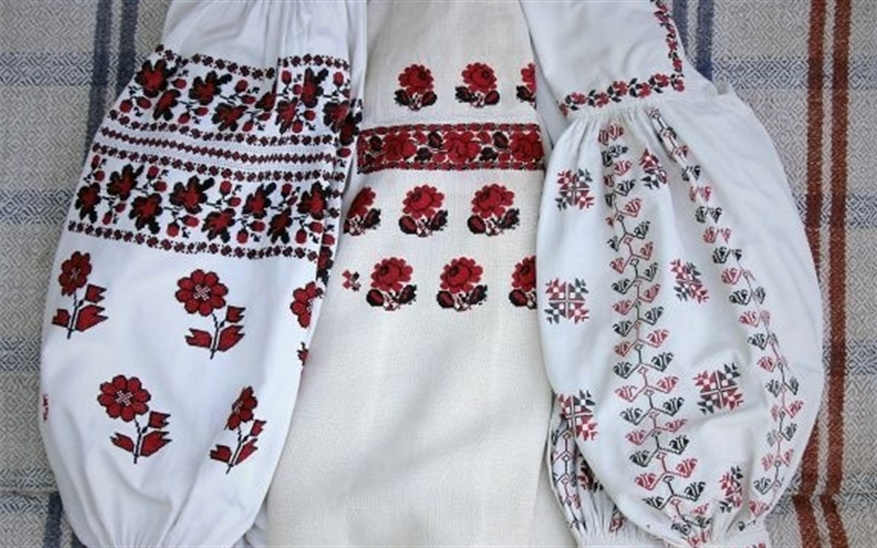 Звідки вишиванка?