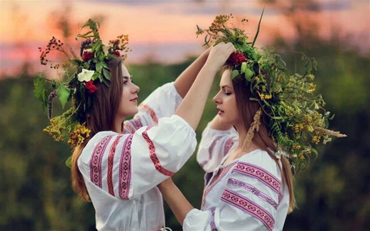З чого плести вінки хлопцям та як приворожити коханого: чи добре ви знаєте традиції Івана Купала